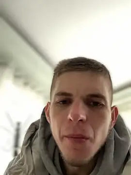 Snapshot of macho1347 chatting on 10/28/25, 10:52 macho1347 online show from 10/28/25, 10:52