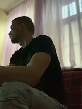 Snapshot of macho1347 chatting on 11/15/25, 08:22 macho1347 online show from 11/15/25, 08:22