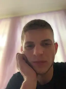 Snapshot of macho1347 chatting on 11/26/25, 10:27 macho1347 online show from 11/26/25, 10:27