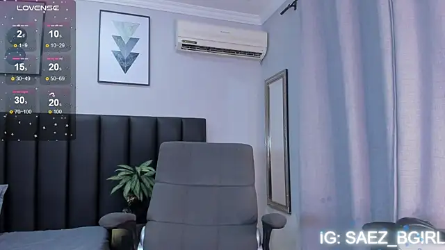 Snapshot of BarbieGirl_xx chatting on 10/24/25, 04:09 BarbieGirl xx online show from 10/24/25, 04:09