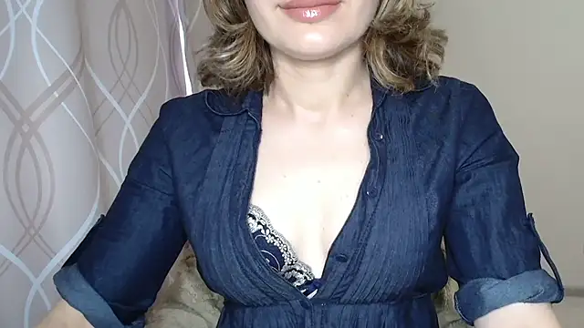 Snapshot of miss__Sophie chatting on 09/10/25, 06:57 miss Sophie online show from 09/10/25, 06:57