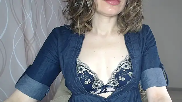 Snapshot of miss__Sophie chatting on 06/06/26, 06:29 miss Sophie online show from 06/06/26, 06:29