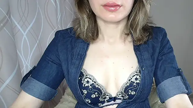 Snapshot of miss__Sophie chatting on 07/10/26, 06:17 miss Sophie online show from 07/10/26, 06:17