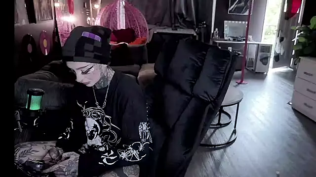 bambitatted online show from 07/26/26, 11:00