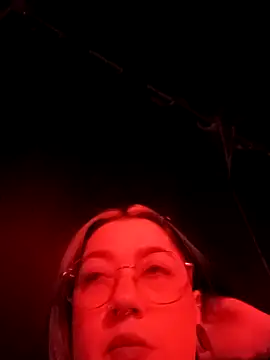 Snapshot of Dulcedeanis chatting on 10/24/25, 04:42 Dulcedeanis online show from 10/24/25, 04:42