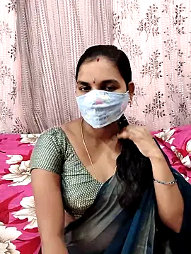 Snapshot of Lalitha-1995 chatting on 09/16/25, 06:03 Lalitha-1995 online show from 09/16/25, 06:03