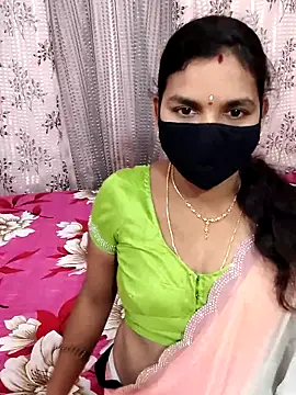 Snapshot of Lalitha-1995 chatting on 10/20/25, 09:54 Lalitha-1995 online show from 10/20/25, 09:54