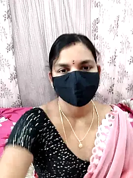 Snapshot of Lalitha-1995 chatting on 11/02/25, 07:22 Lalitha-1995 online show from 11/02/25, 07:22
