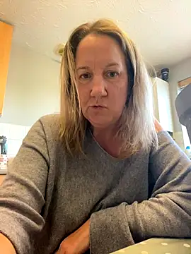 X-Victoria-X online show from 10/04/25, 03:54