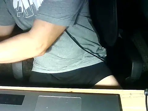 Snapshot of zee06 chatting on 11/20/25, 08:30 zee06 online show from 11/20/25, 08:30