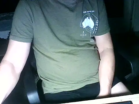 Snapshot of zee06 chatting on 11/25/25, 08:42 zee06 online show from 11/25/25, 08:42