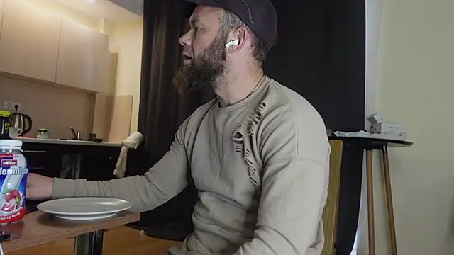 Stewart Barnz online show from 05/08/26, 01:38