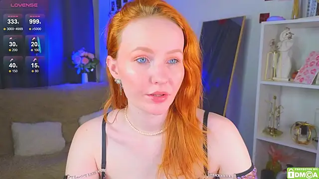 JoyceJones online show from 10/27/25, 07:07