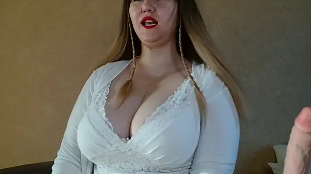 Snapshot of Miaxfox chatting on 09/14/25, 02:22 Miaxfox online show from 09/14/25, 02:22