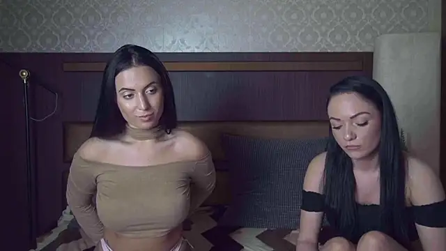 Snapshot of BustyBrunettes chatting on 10/29/25, 04:31 BustyBrunettes online show from 10/29/25, 04:31