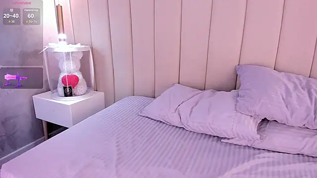alexamonroe  online show from 07/26/26, 05:31