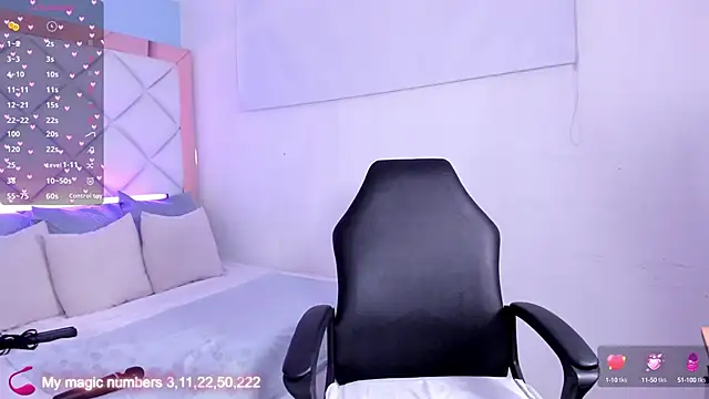 molly gomezz online show from 09/23/25, 11:08