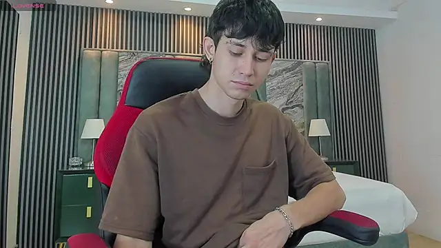 Michael blue online show from 09/09/25, 01:32