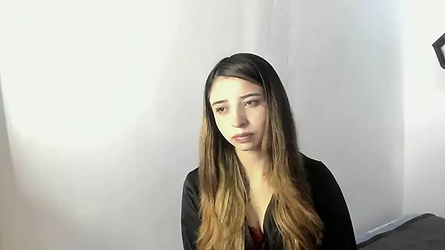 Snapshot of x_jules_ chatting on 12/14/25, 07:51 x jules online show from 12/14/25, 07:51