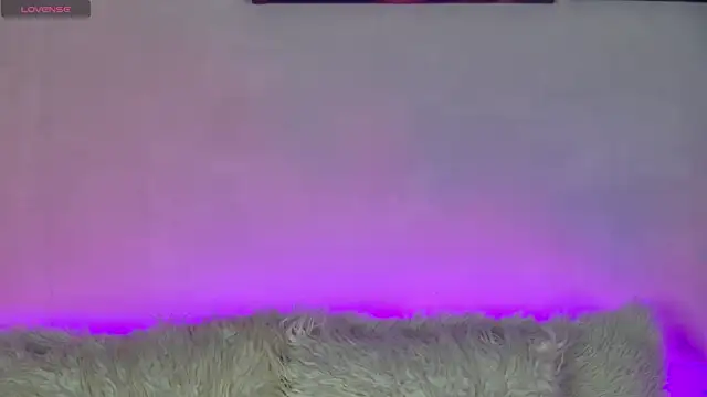 Snapshot of AlysonHuxley_ chatting on 11/25/25, 03:56 AlysonHuxley online show from 11/25/25, 03:56