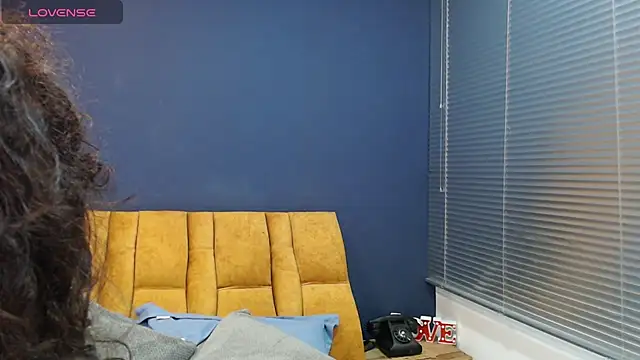 KendraaSimons online show from 05/04/26, 07:43