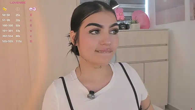 EmmyKenner online show from 10/18/25, 12:28