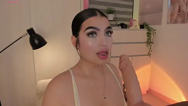 EmmyKenner online show from 07/15/26, 12:43