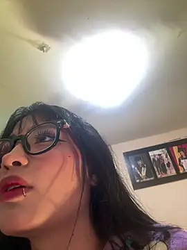 Snapshot of Alysson_cb chatting on 02/03/26, 02:21 Alysson cb online show from 02/03/26, 02:21