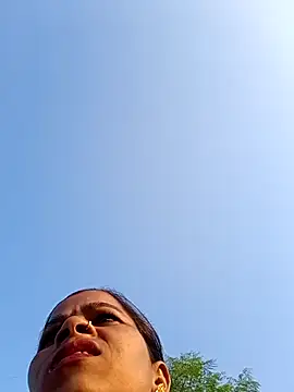 Suhani sharma1 online show from 09/28/25, 11:59