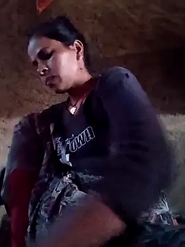 Suhani sharma1 online show from 10/14/25, 01:50