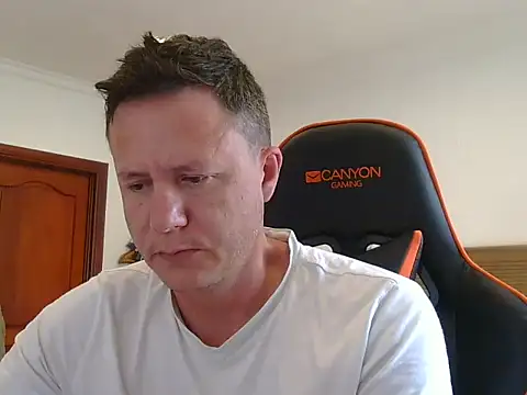 TroyDieselXXX online show from 12/19/25, 04:30