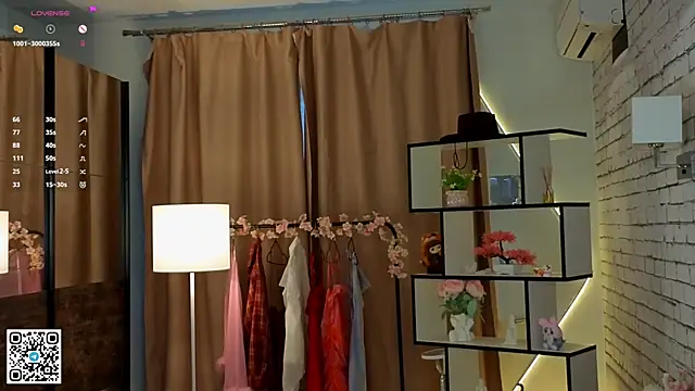 PetraHambelton online show from 09/28/25, 04:07