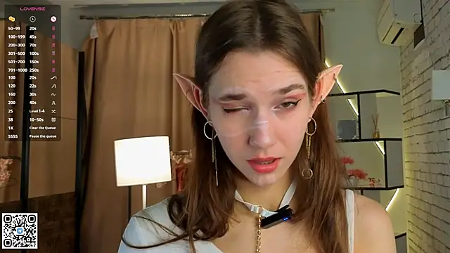 PetraHambelton online show from 10/21/25, 04:24