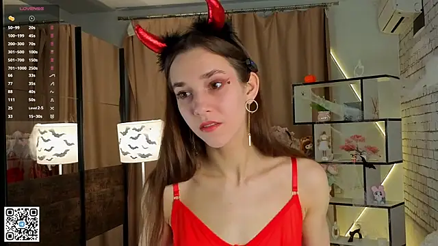 PetraHambelton online show from 11/01/25, 04:14