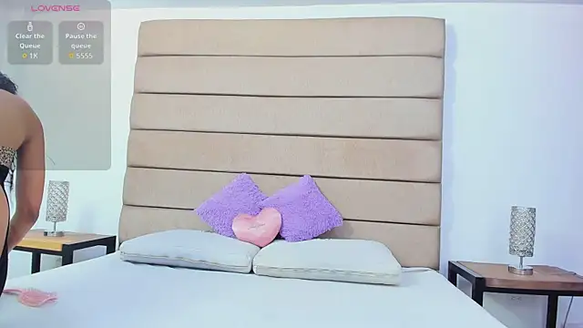 Snapshot of susan_elliot chatting on 11/12/25, 08:41 susan elliot online show from 11/12/25, 08:41