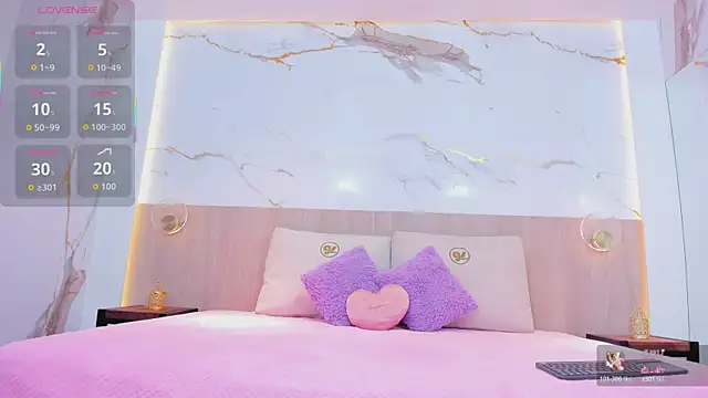 Snapshot of susan_elliot chatting on 11/27/25, 11:45 susan elliot online show from 11/27/25, 11:45