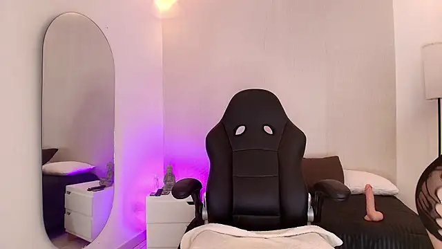 Scaarlettfox online show from 09/12/25, 07:47