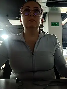 Romina693 online show from 10/04/25, 06:11