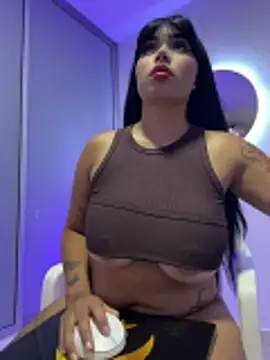 lucialauper  online show from 06/04/26, 12:49