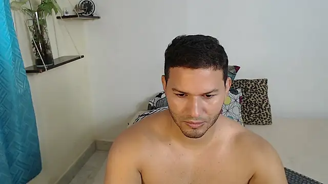 Snapshot of Tim_mz01 chatting on 08/05/26, 01:36 Tim mz01 online show from 08/05/26, 01:36