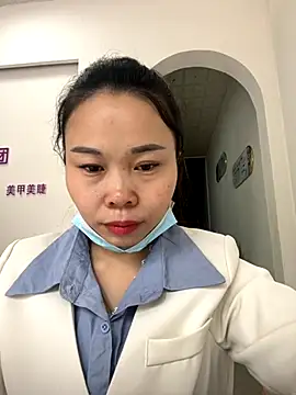 xlj4523 online show from 10/27/25, 04:49