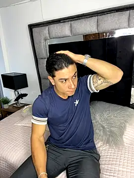 Snapshot of MR_MUSCLE chatting on 11/02/25, 11:56 MR MUSCLE online show from 11/02/25, 11:56