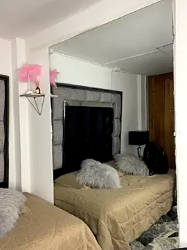 Snapshot of MR_MUSCLE chatting on 11/18/25, 11:47 MR MUSCLE online show from 11/18/25, 11:47