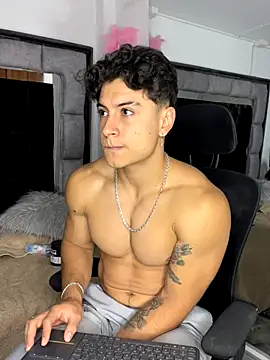 Snapshot of MR_MUSCLE chatting on 11/21/25, 11:53 MR MUSCLE online show from 11/21/25, 11:53