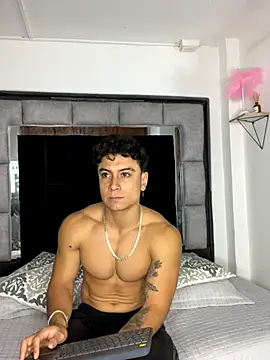 Snapshot of MR_MUSCLE chatting on 11/28/25, 11:57 MR MUSCLE online show from 11/28/25, 11:57