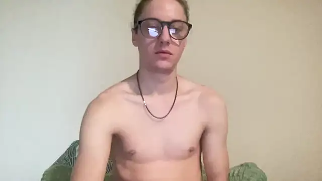 Snapshot of longdickelijah chatting on 11/12/25, 11:10 longdickelijah online show from 11/12/25, 11:10