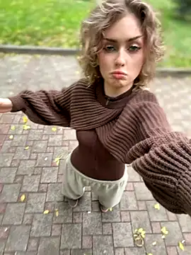 Snapshot of KellyKeler chatting on 10/11/25, 11:53 KellyKeler online show from 10/11/25, 11:53