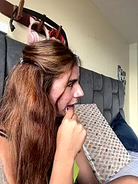 AllieYourGirl online show from 09/19/25, 07:14