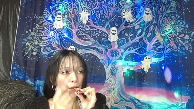 Zafira Mayeers online show from 10/17/25, 06:05