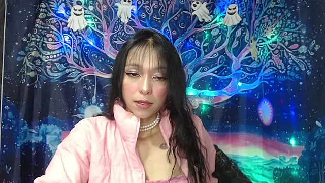 Zafira Mayeers online show from 11/11/25, 05:18